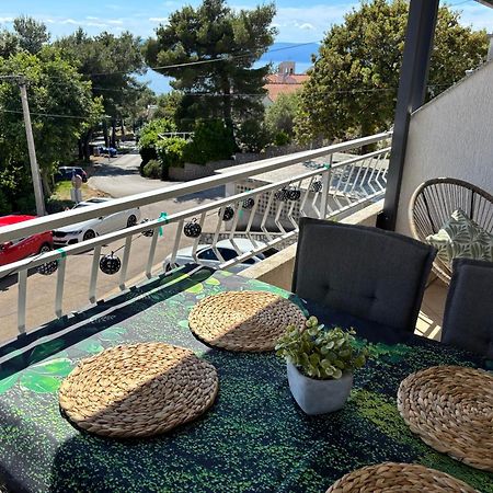 Apartment Jasna B Omišalj Exterior foto