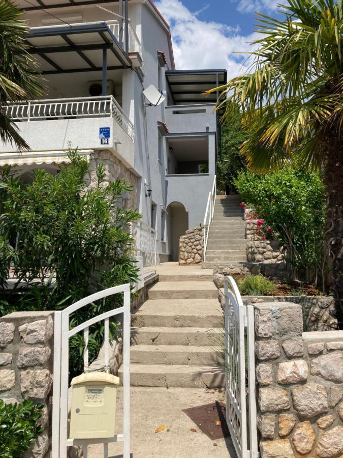 Apartment Jasna B Omišalj Exterior foto